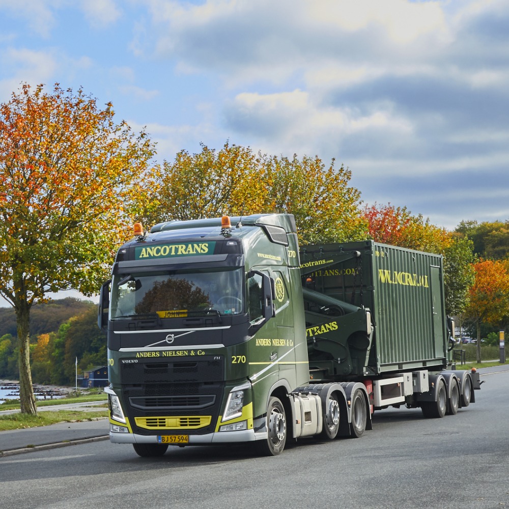 (til 05 sideloaders) Anco_Sun_truck_ 116_1 Cropped